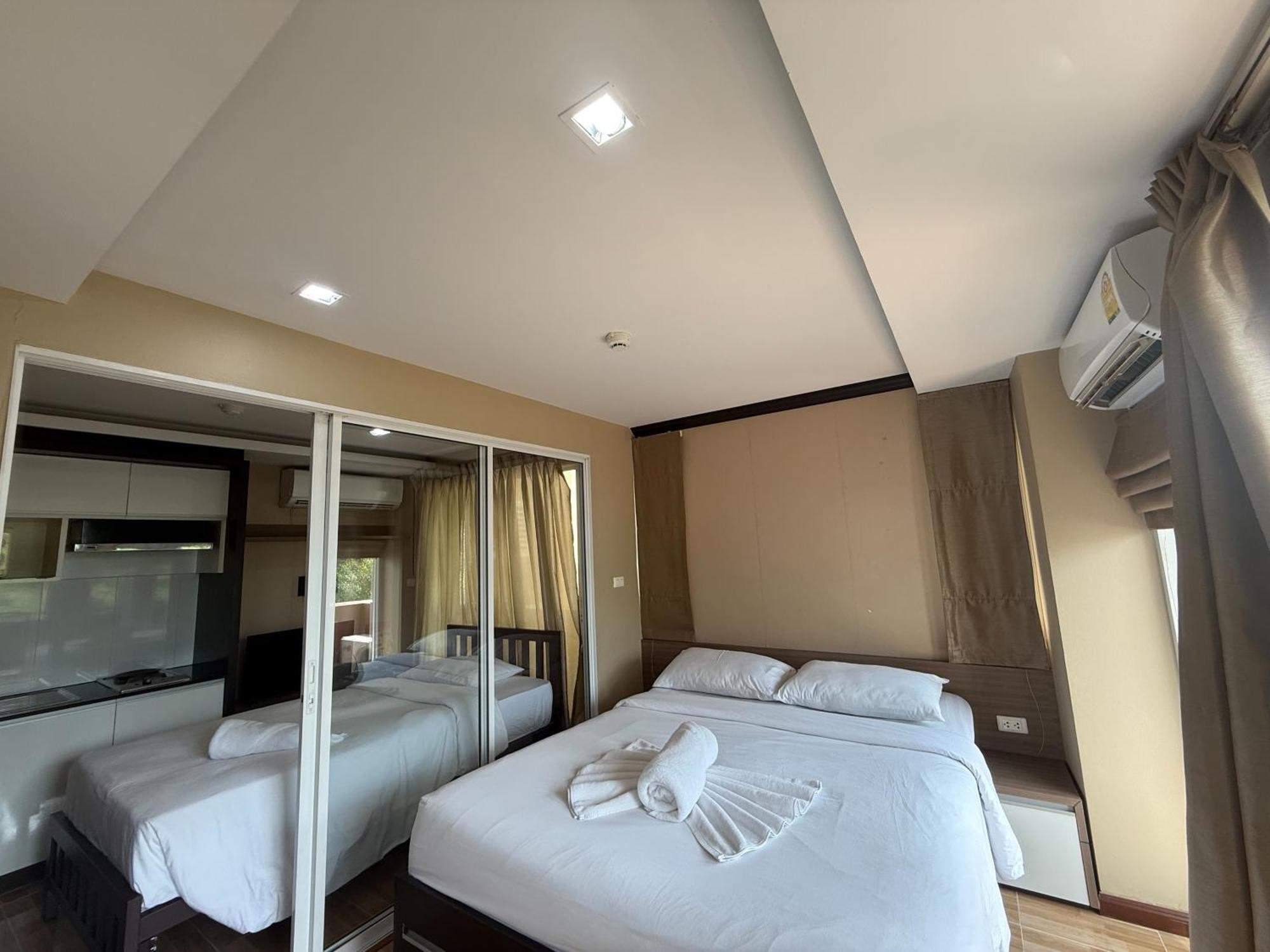 Greenview Ekkamai10 Suite Bangkok Luaran gambar
